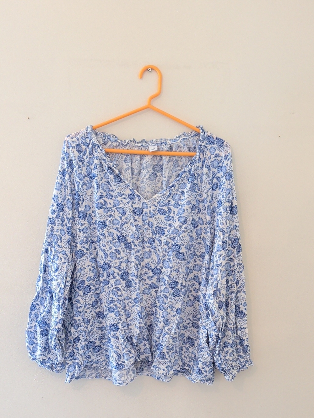 Old Navy Blue and White Floral V-Neck Peasant Blouse